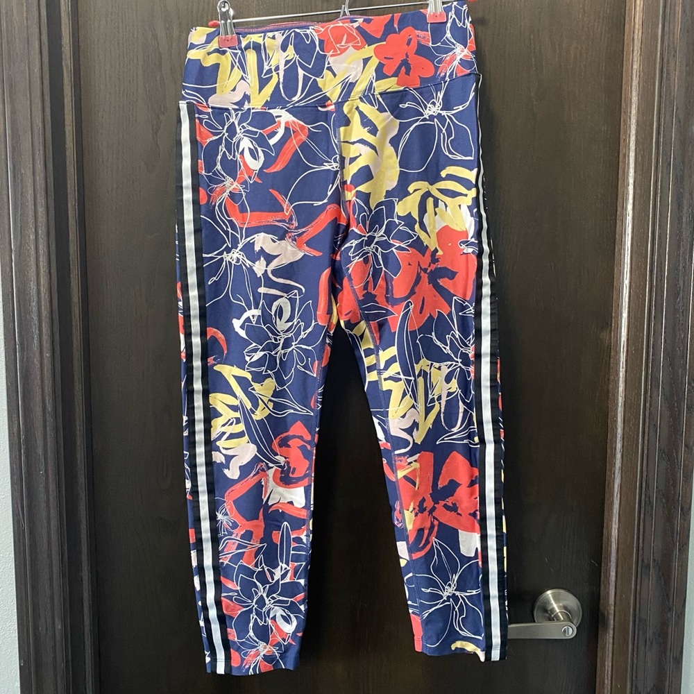 Calvin Klein Navy Floral Athletic Leggings with Red & Yellow Accents